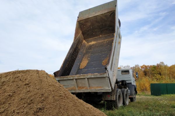 Topsoil Delivery in Huntersville