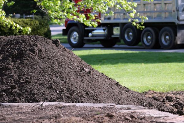 Yard Dirt Delivery in Huntersville